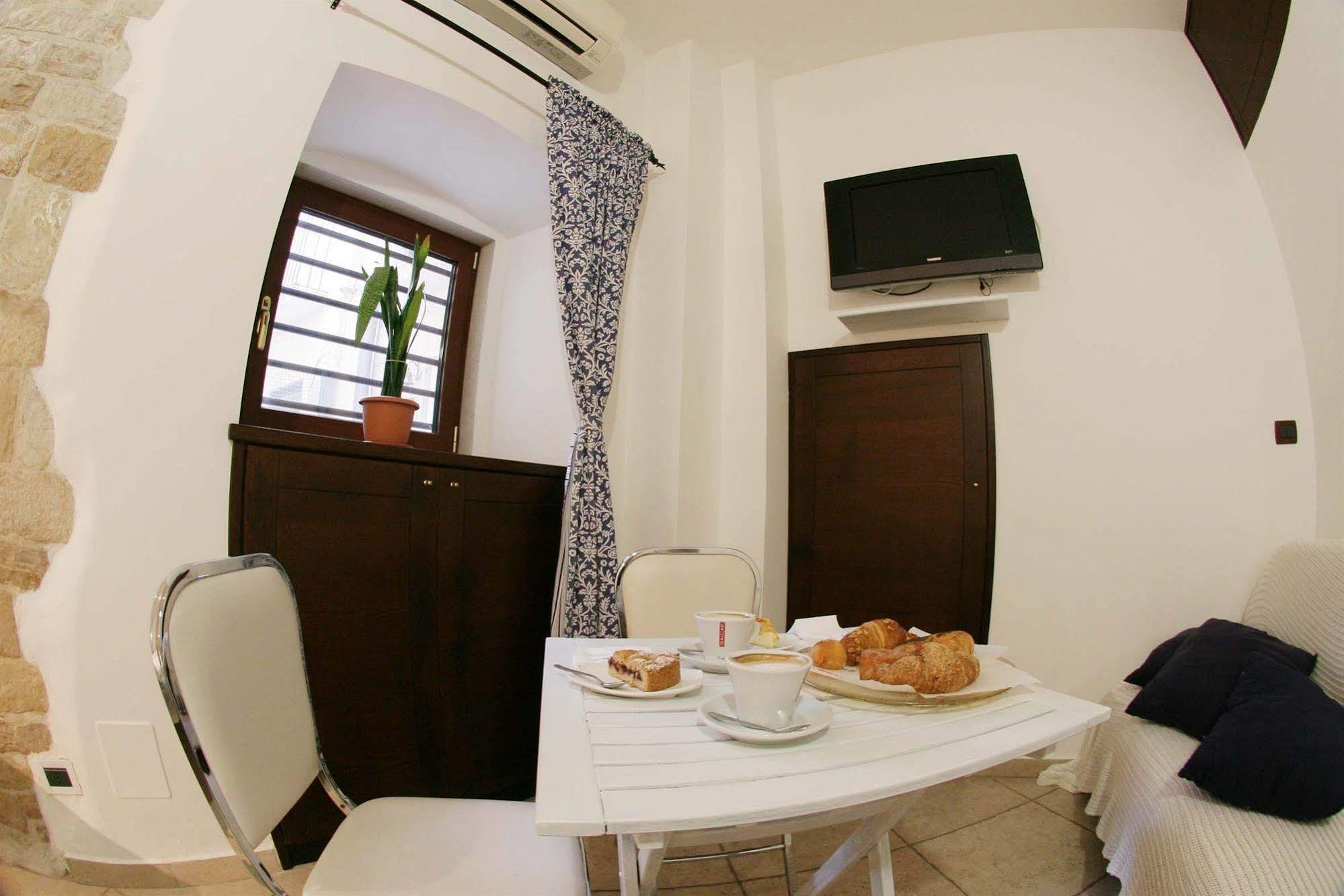 Hôtel Saint Nicholas Plaza à Bari Extérieur photo