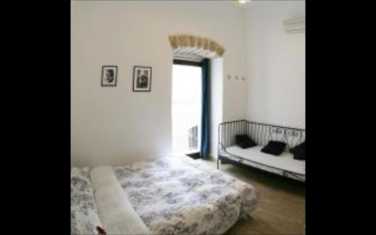 Hôtel Saint Nicholas Plaza à Bari Extérieur photo
